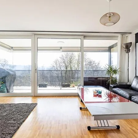 Apartament 3,5 Pieces Avec Vue Et Pres Du Centre *