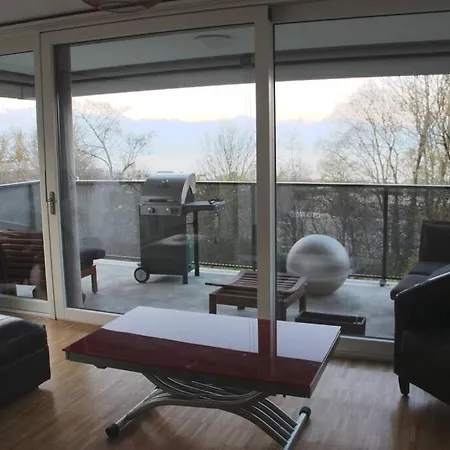 Apartment 3,5 Pieces Avec Vue Et Pres Du Centre *